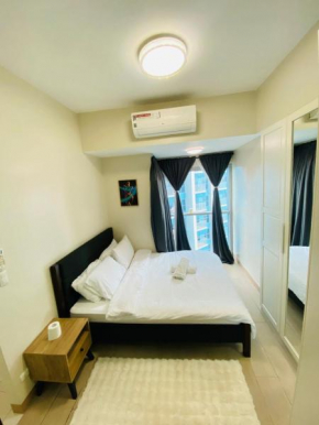 Serendipity Staycation beside Okada
